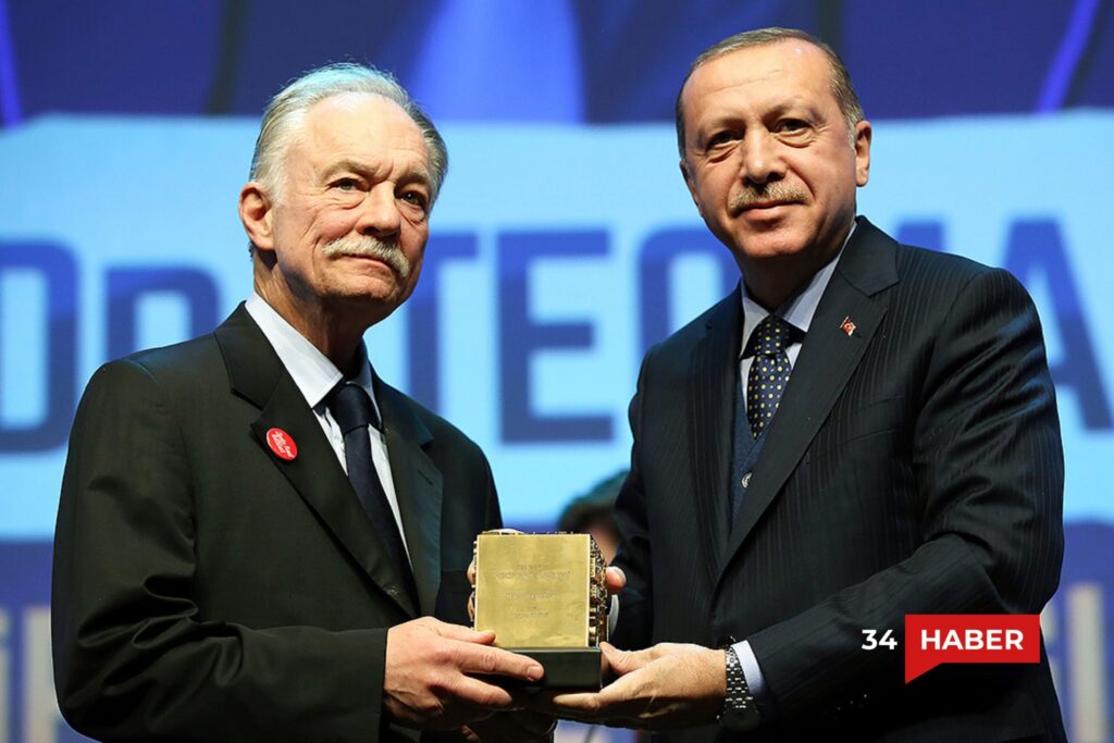 Teoman Duralı kimdir?